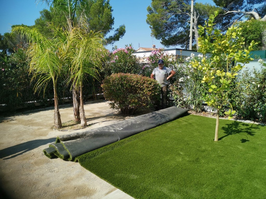 Gazon Synthétique Extérieur 1x20m - Hauteur 2 Cm - Aspect Naturel Pour Jardin, Balcon, Terrasse